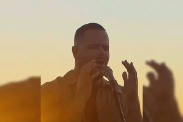 Cantor gospel é acusado de violência psicológica por ex-esposa