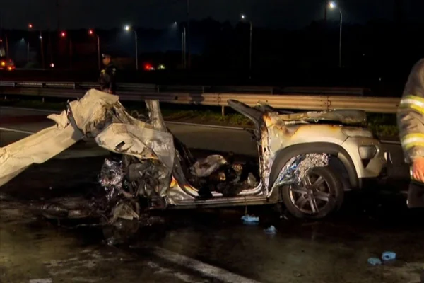 Imagem colorida mostra acidente que deixou 3 mortos em Osasco. Metrópoles
