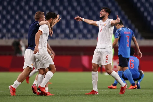 Espanha bate Japão na prorrogação e encara o Brasil na final do futebol em Tóquio