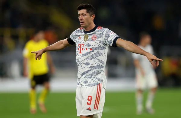 Messi, Neymar e Lewandowski? Jornal espanhol cogita polonês no PSG