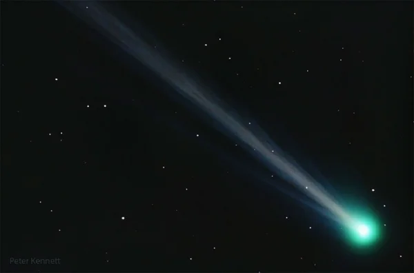 Fotografia do cometa espacial Nishimura