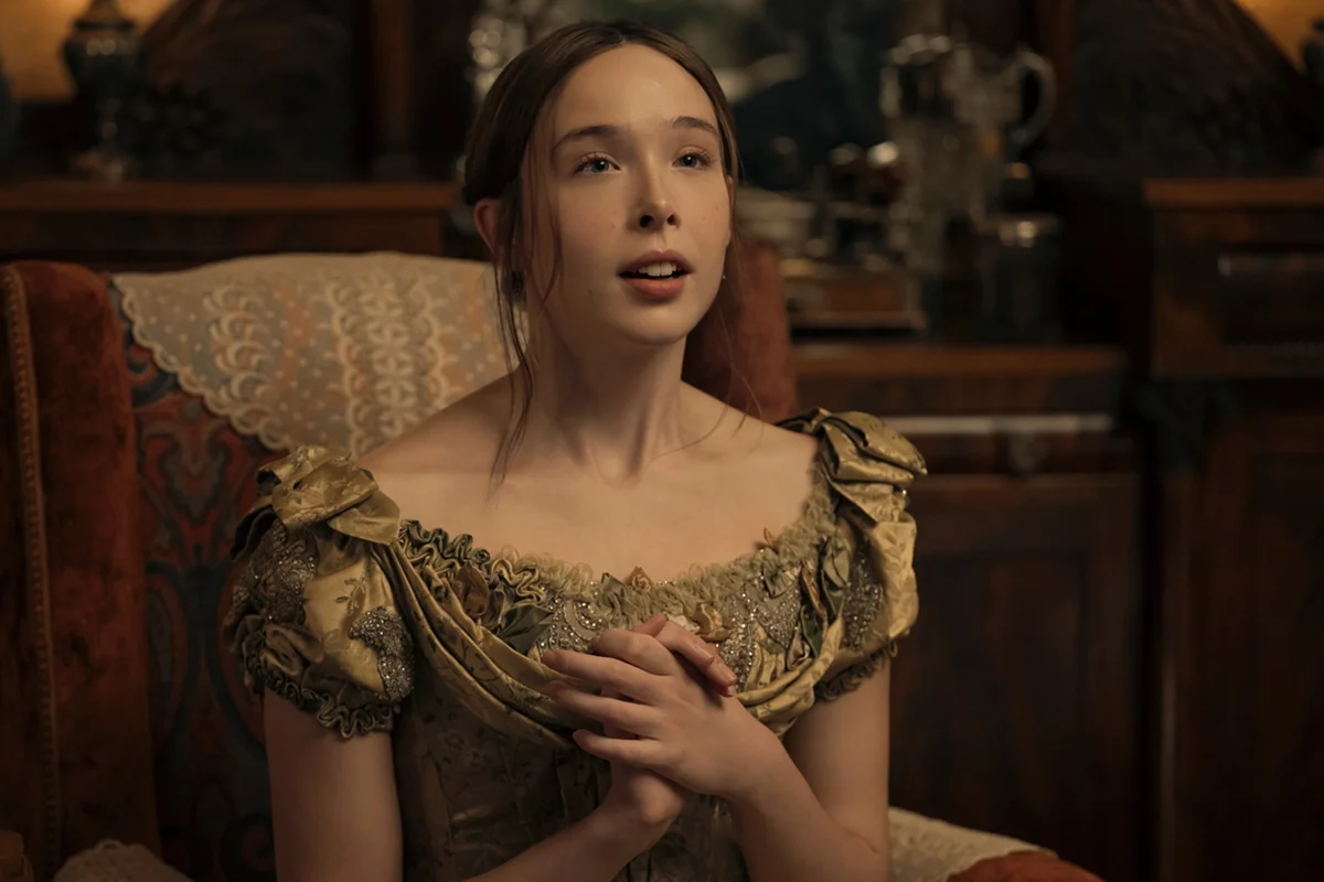 Ella Beatty como Lizzie Borden em Monstros: A História de Lizzie Borden Ella Beatty como Lizzie Borden em Monstros: A História de Lizzie Borden