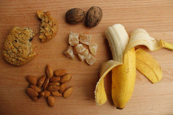 Veja lista de alimentos que melhoram o humor