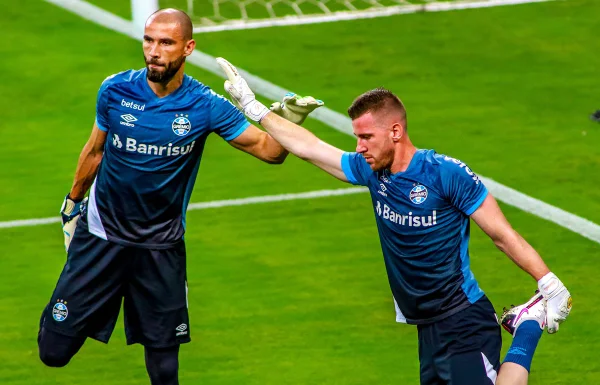 Vanderlei e Paulo Victor, goleiros do Grêmio