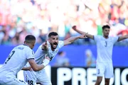 Dez minutos depois, o Iraque empatou o jogo com Aymen Hussein, com uma assistência de cruzamento do meio-campista Al-Ammari Dez minutos depois, o Iraque empatou o jogo com Aymen Hussein, com uma assistência de cruzamento do meio-campista Al-Ammari