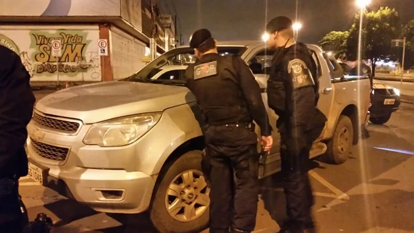 Polícia Militar apreende carro com documento falso e placa clonada em Taguatinga
