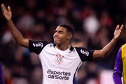 Atacante é destaque do Timão.