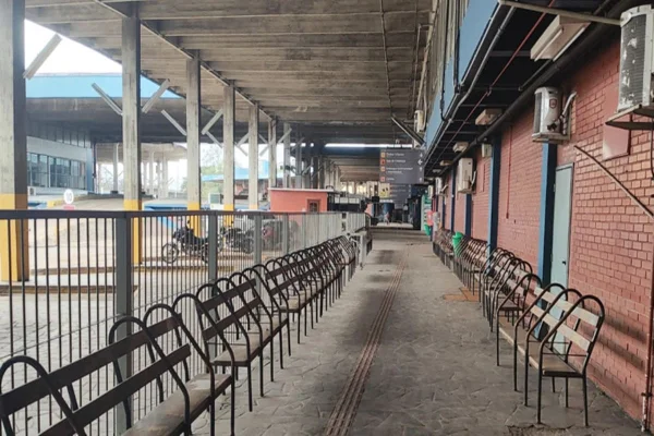 Imagem colorida da rodoviária de Porto Alegre - Metrópoles