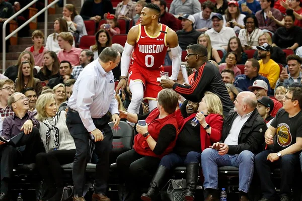 Em reencontro com Westbrook, Thunder vence Rockets em casa na NBA