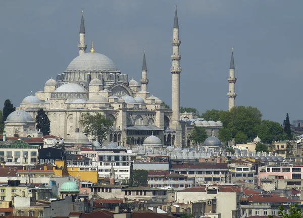 Grupo manifesta na capital da Turquia contra atentados