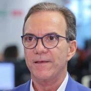 Décio Lima (PT), presidente do Sebrae