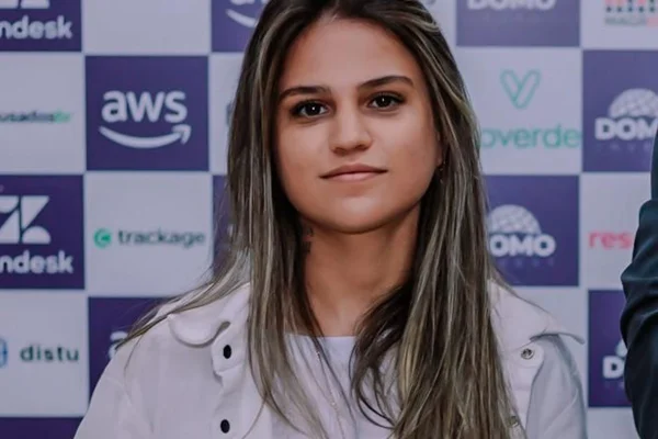 A jovem empresária Patricia Ribeiro foi uma das palestrantes do Influent Summit 2024 - Metrópoles