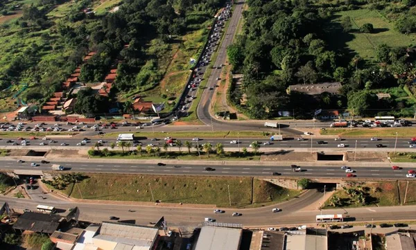 Via EPVP, que dá acesso a Águas Claras, tem trânsito liberado
