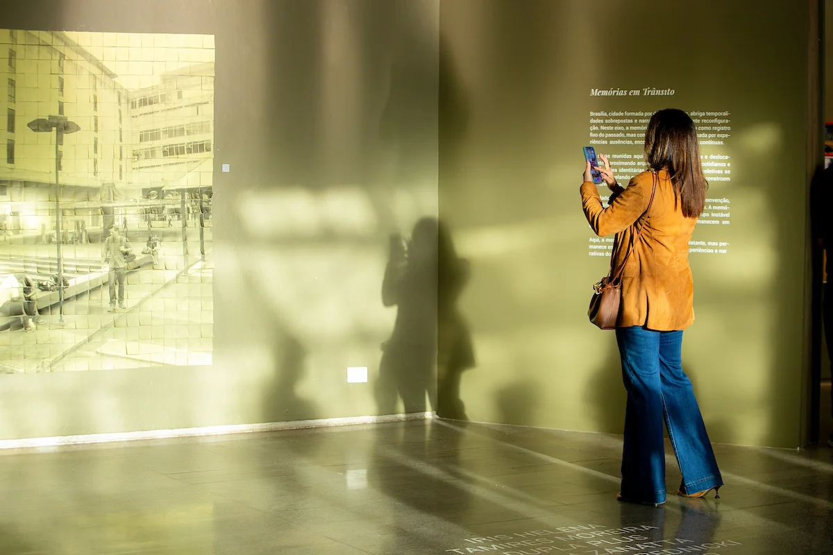Constelações Contemporâneas: cada visitante cria seu próprio percurso na arte de Brasília