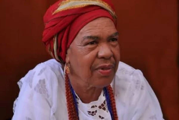Morre, aos 72 anos, Dona Nicinha do Samba