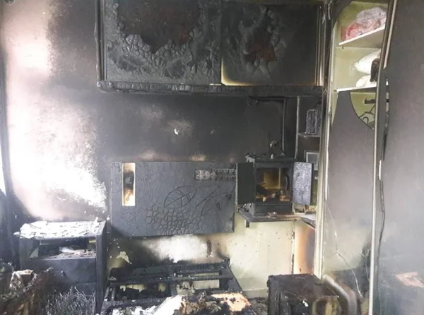Vela em oratório provoca incêndio em apartamento do Guará