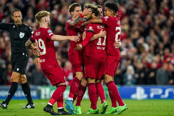 Aston Villa x Liverpool: onde assistir, horário e escalações