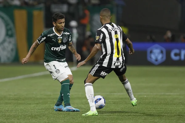 Atlético-MG encara o Palmeiras antes de pegar o rival Cruzeiro em Uberlândia