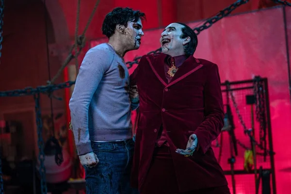 Crítica: Renfield traz banho de sangue e ótima atuação de Nicolas Cage