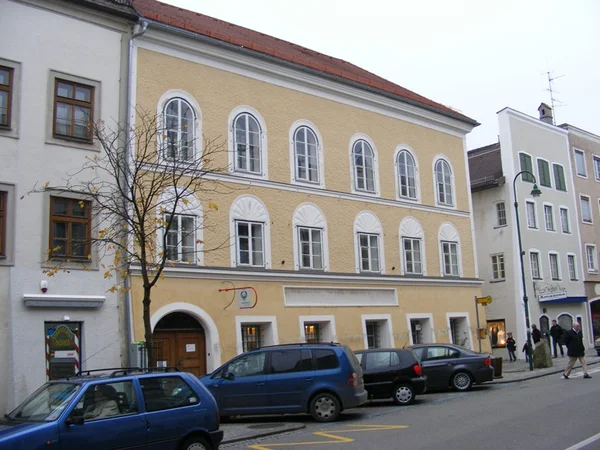 Governo da Áustria avalia expropriar casa em que Adolf Hitler nasceu