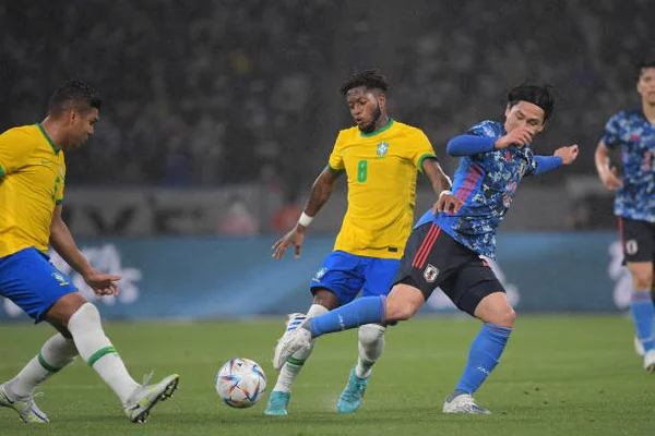 Manchester United aposta tudo no meio campo da Seleção Brasileira
