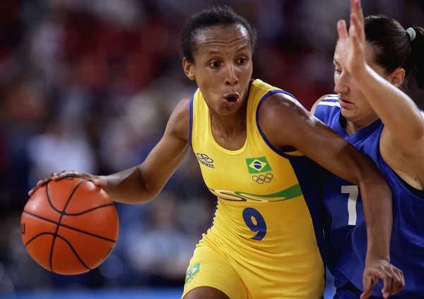 Na China, Janeth Arcain entra para o Hall da Fama do Basquete