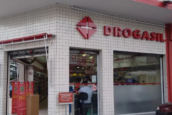 Fachada de unidade da Drogasil no Butantã, zona oeste de São Paulo. - Metrópoles