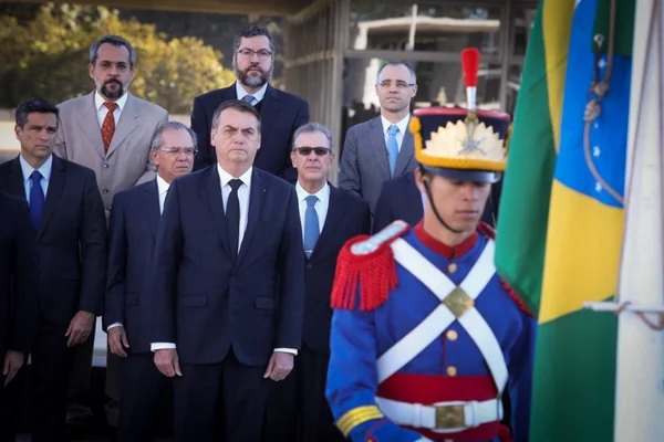 Bolsonaro: se capitalização não entrar na reforma, “governo prossegue”