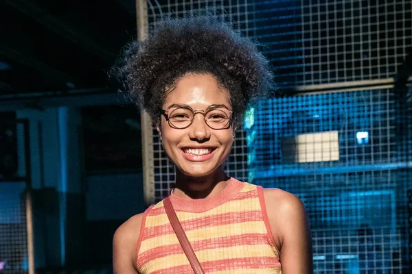 Bom Sucesso: Alice faz a editora de Alberto renascer