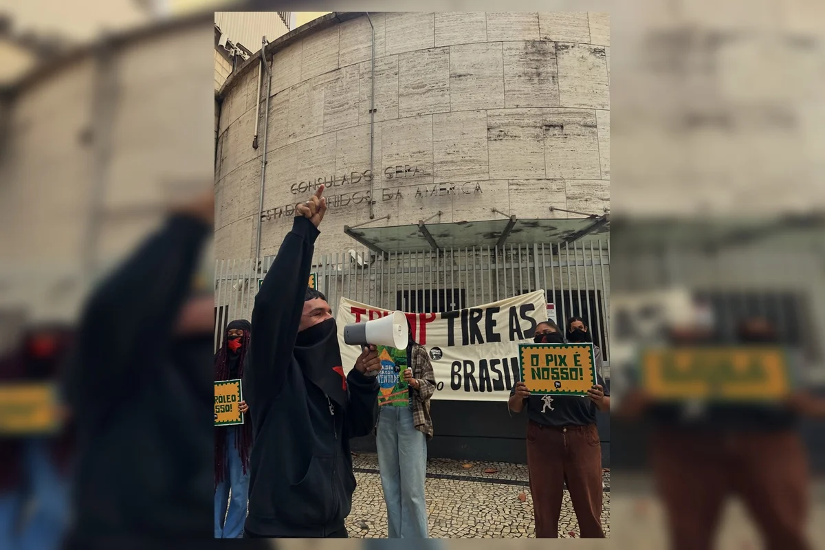 O movimento “Sejamos Todos como Fidel” é organizado por diversos coletivos nesta quinta-feira (13/8) O movimento “Sejamos Todos como Fidel” é organizado por diversos coletivos nesta quinta-feira (13/8)
