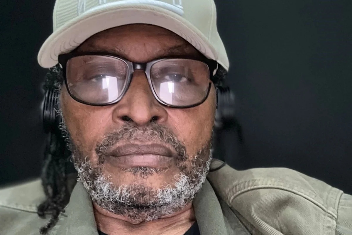 Cantor Edson Gomes é internado na UTI após show na Bahia Cantor Edson Gomes é internado na UTI após show na Bahia