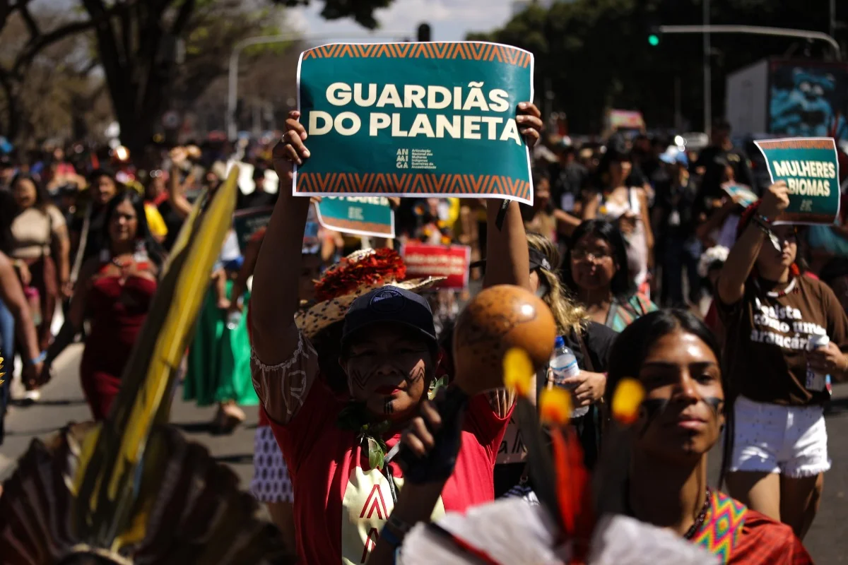 Mais de cinco mil mulheres indígenas de todo Brasil participaram da 4ª edição da Marcha das Mulheres Índigenas, na manhã desta quinta-feira (7/8), na Região Central de Brasília. Mais de cinco mil mulheres indígenas de todo Brasil participaram da 4ª edição da Marcha das Mulheres Índigenas, na manhã desta quinta-feira (7/8), na Região Central de Brasília.