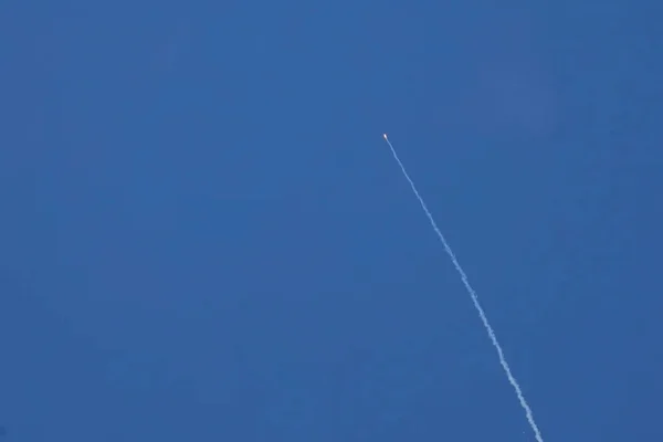 Irã lança míssil contra base dos EUA e do Reino Unido no Oceano Índico