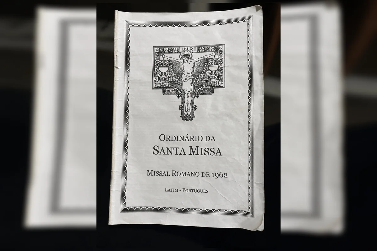 Livretos do ordinário da missa celebrada na Capela Santo Atanásio Livretos do ordinário da missa celebrada na Capela Santo Atanásio
