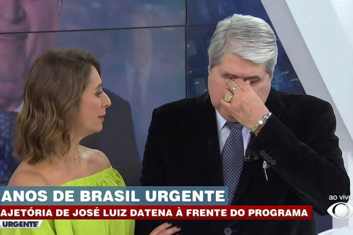 José Luiz Datena chora e é amparado por Catia Fonseca no Brasil Urgente - Metrópoles José Luiz Datena chora e é amparado por Catia Fonseca no Brasil Urgente - Metrópoles