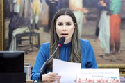 A deputada Caroline de Toni seria uma das cotadas para se candidatar ao Senado por Santa Catarina