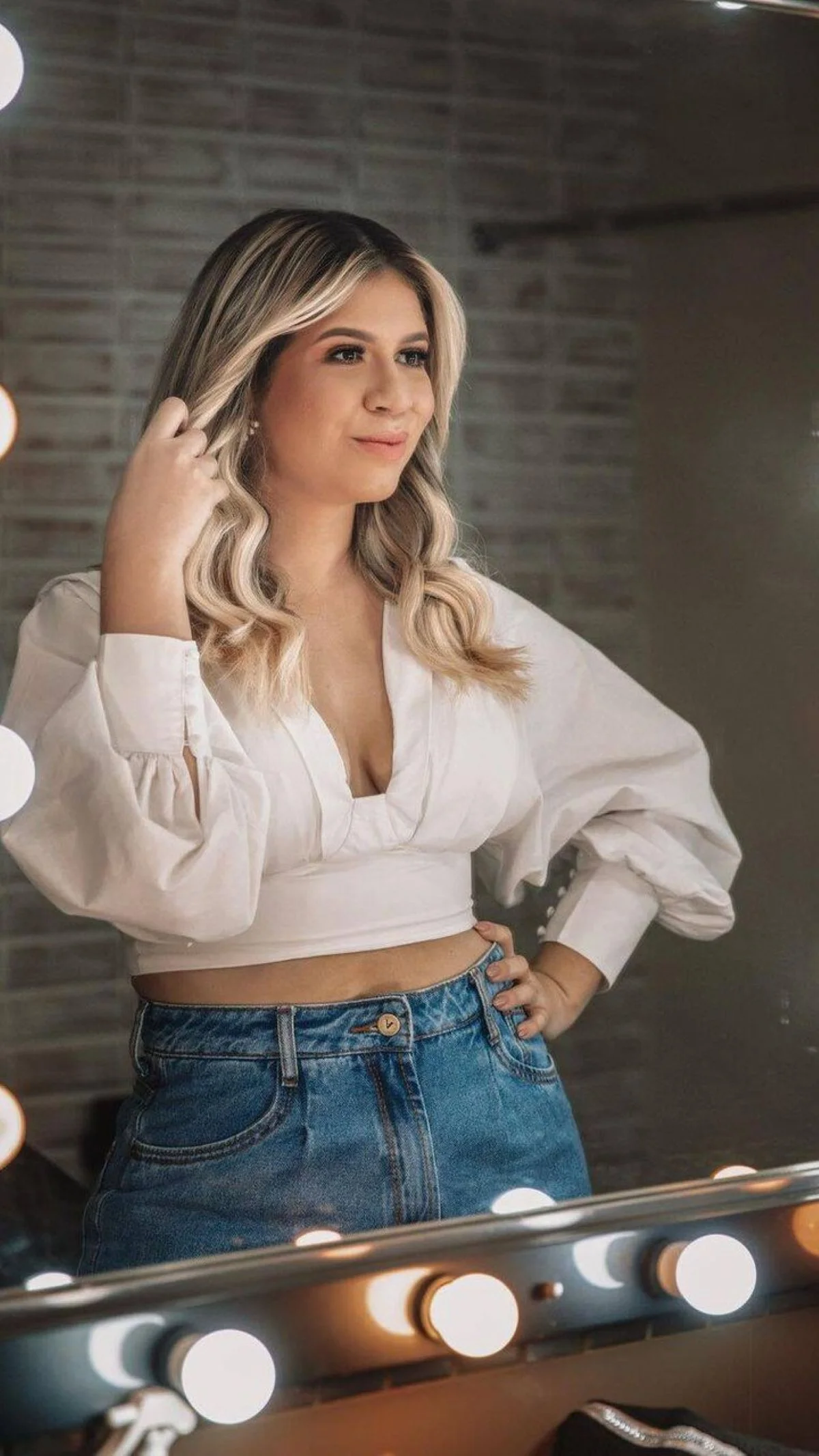 O single "Leão" do álbum póstumo Decretos Reais, recebeu certificado de disco de diamante sêxtuplo, equivalente a 360 milhões de streamings O single "Leão" do álbum póstumo Decretos Reais, recebeu certificado de disco de diamante sêxtuplo, equivalente a 360 milhões de streamings