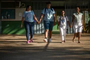 Famílias relatam preocupação com os impactos da transferência na rotina dos estudantes