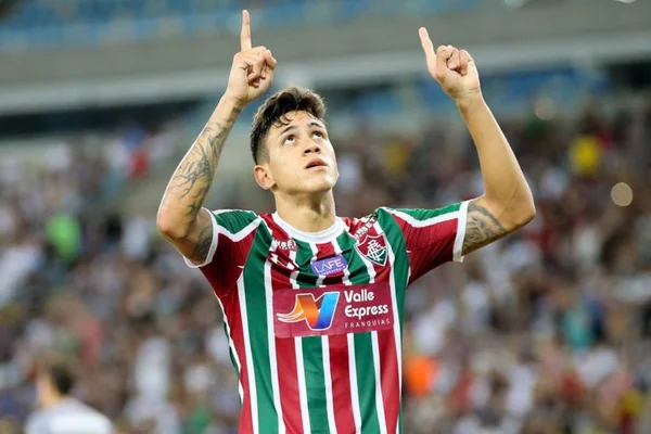 Rivalidade no mercado: Flamengo faz proposta por Pedro, do Fluminense