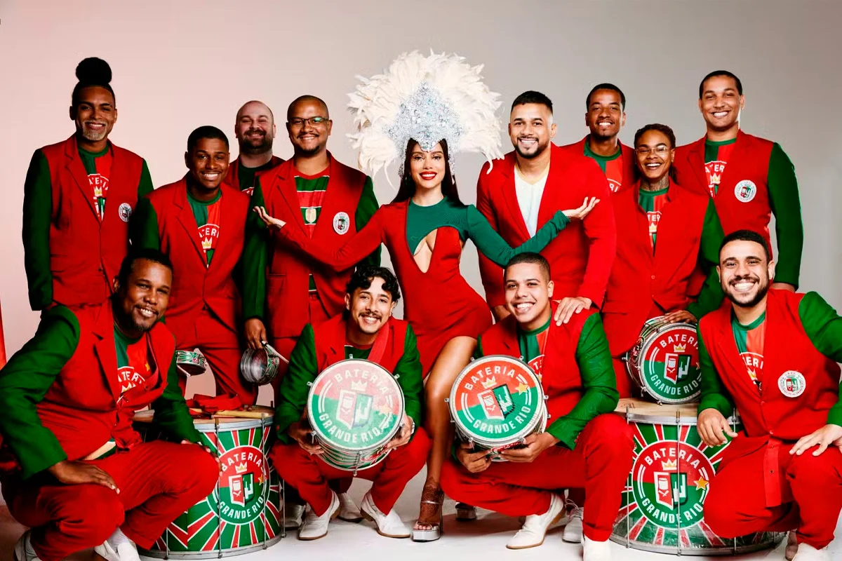 Anitta é a nova rainha de bateria da Grande Rio Anitta é a nova rainha de bateria da Grande Rio