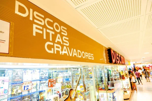 Discodil resiste: tradicional loja de CD continua aberta no DF