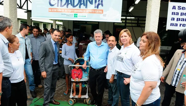 Comunidade da Fercal recebe atendimento médico e odontológico em Mutirão da Cidadania