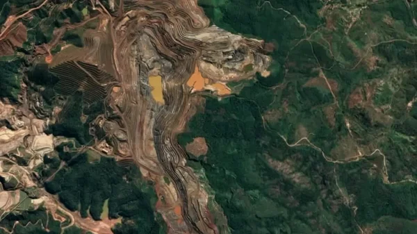 Vista aérea da mina de Fábrica Nova, da Vale