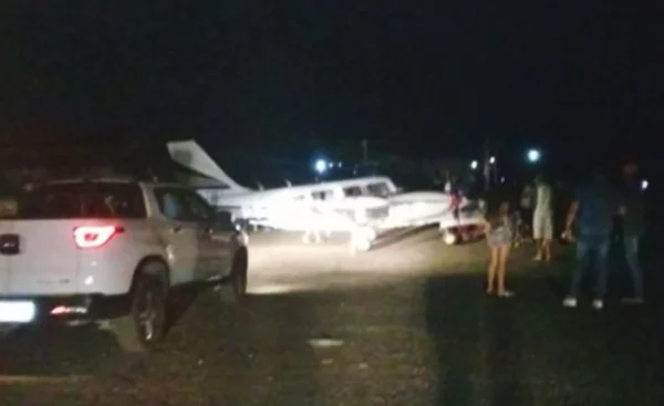 Vídeo. Avião com Amado Batista faz pouso de emergência na Bahia