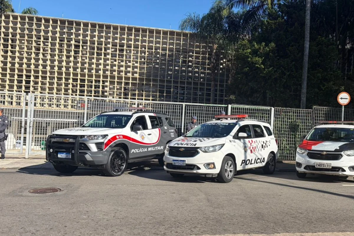 Cínico? Defesa e promotoria travam intenso bate-boca no júri dos PMs acusados de matar delator do PCC