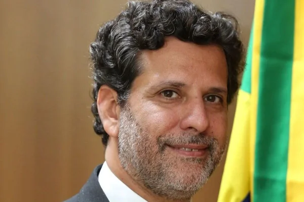 Ministro de Lula ganha aval para integrar conselho de estatal no Ceará - destaque galeria Ministro de Lula ganha aval para integrar conselho de estatal no Ceará - destaque galeria