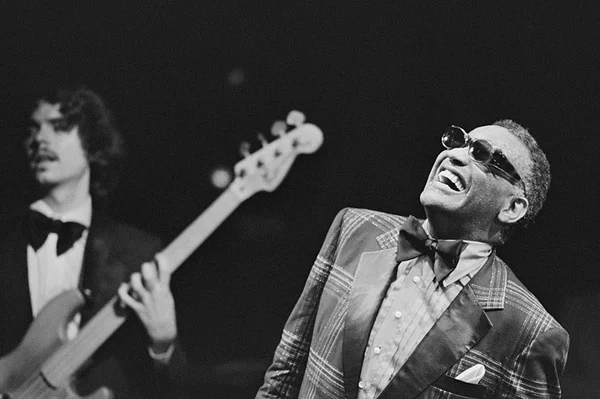 Jazz no Porão comemora aniversário de Ray Charles com homenagem