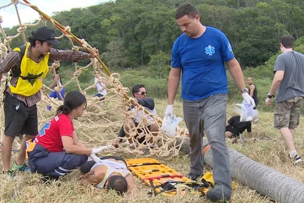 Após ficar 25 dias em coma induzido, atleta mostra efeitos do coronavírus
