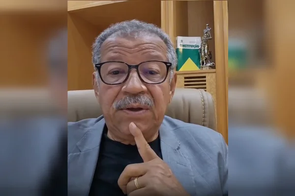 Desembargador chama Moraes de criminoso: “Vida de Bolsonaro em suas mãos”