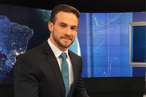 Repórter do SBT Brasília conquista Silvio Santos e pode ganhar atração